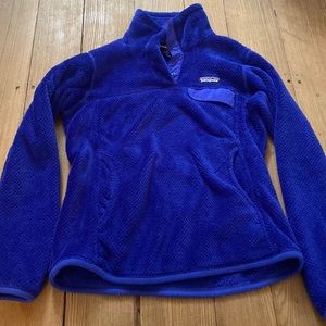 Small royal blue Patagonia pullover